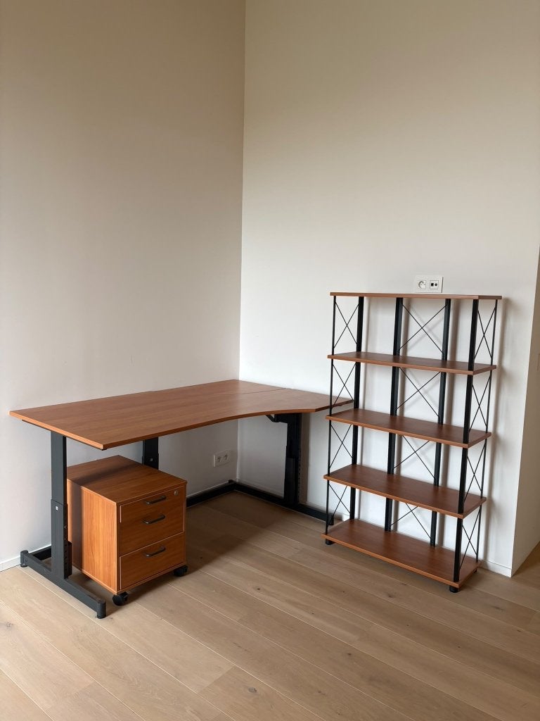 Bureau met rek, Ophalen, Zo goed als nieuw