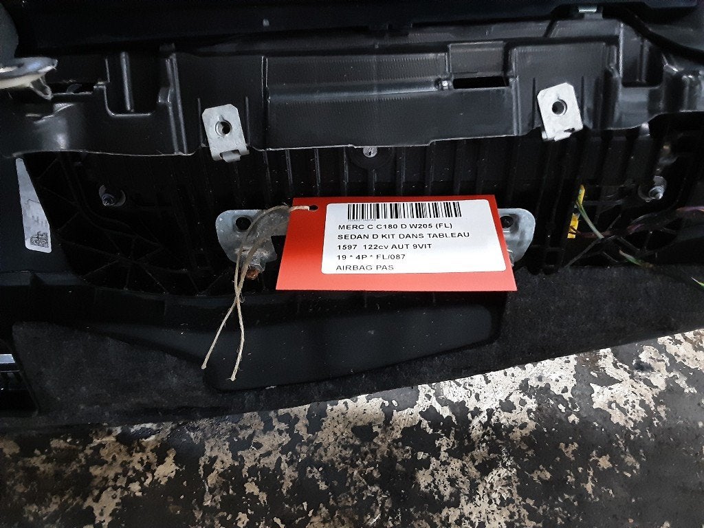 AIRBAG PASSAGIER Mercedes-Benz C (W205) (2058600500), Auto-onderdelen, Gebruikt, Mercedes-Benz, Mevr. I. Hauben, Rue de l'Espoir 34 34
4030  GRIVEGNÉE, BE