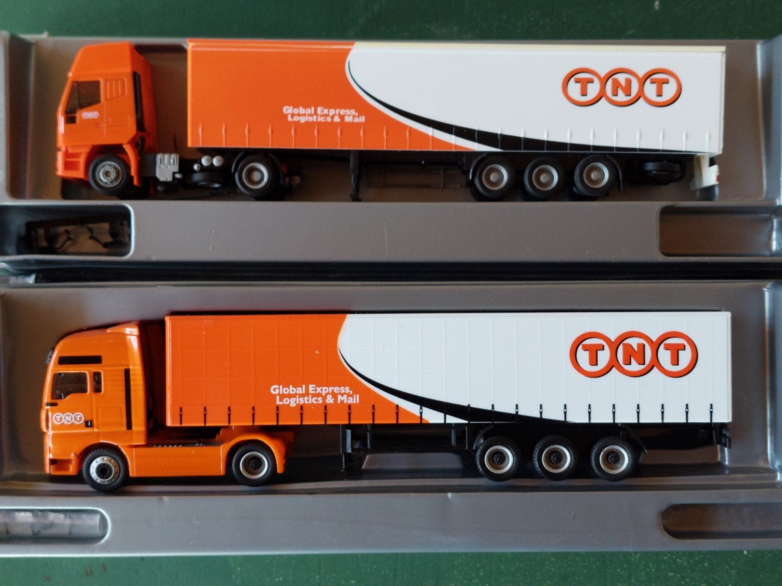 Herpa Man iveco schaal H0 tnt, Ophalen of Verzenden, Herpa
