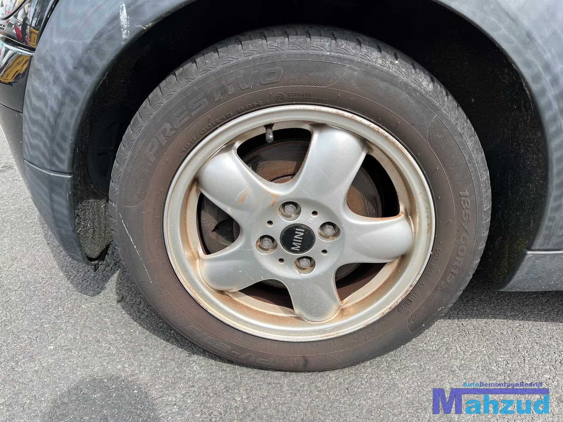MINI R56 velgen 4x100 56.1 15 inch, Utilisé, BMW AG, Petuelring 130
80788  Munich, DE, Pneu(s)