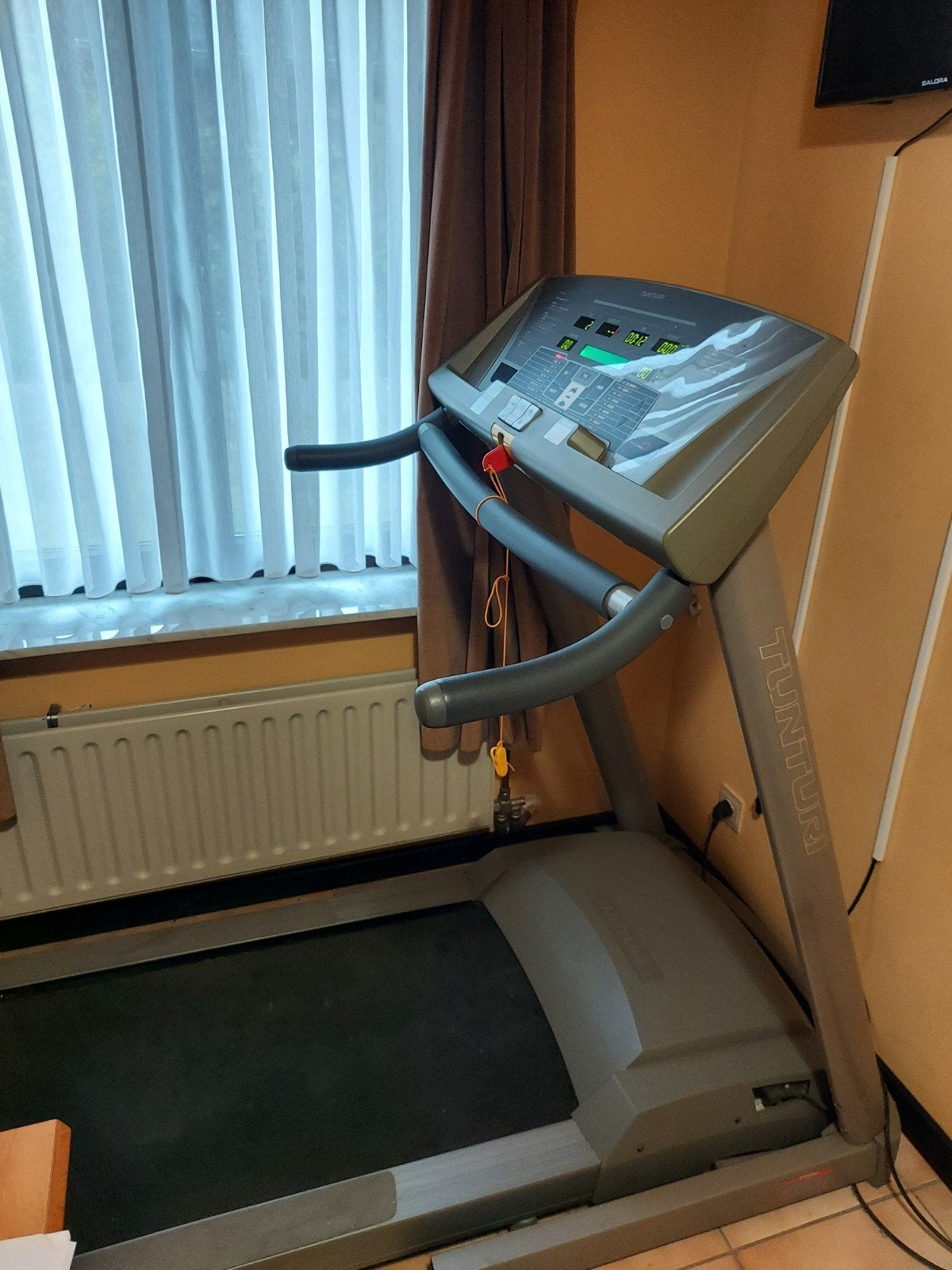 loopband tunturi T60 orthopedisch, Ophalen, Loopband