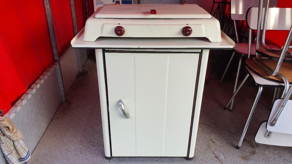 Gasvuur Gastel 2 pits Gietijzer met Emaillen FOBRUX uit 1947, Ophalen