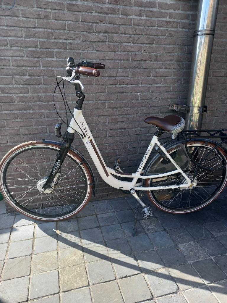 Venturelli scala crèmekleurige damesfiets / stadsfiets, Ophalen, Zo goed als nieuw, Overige merken, Versnellingen