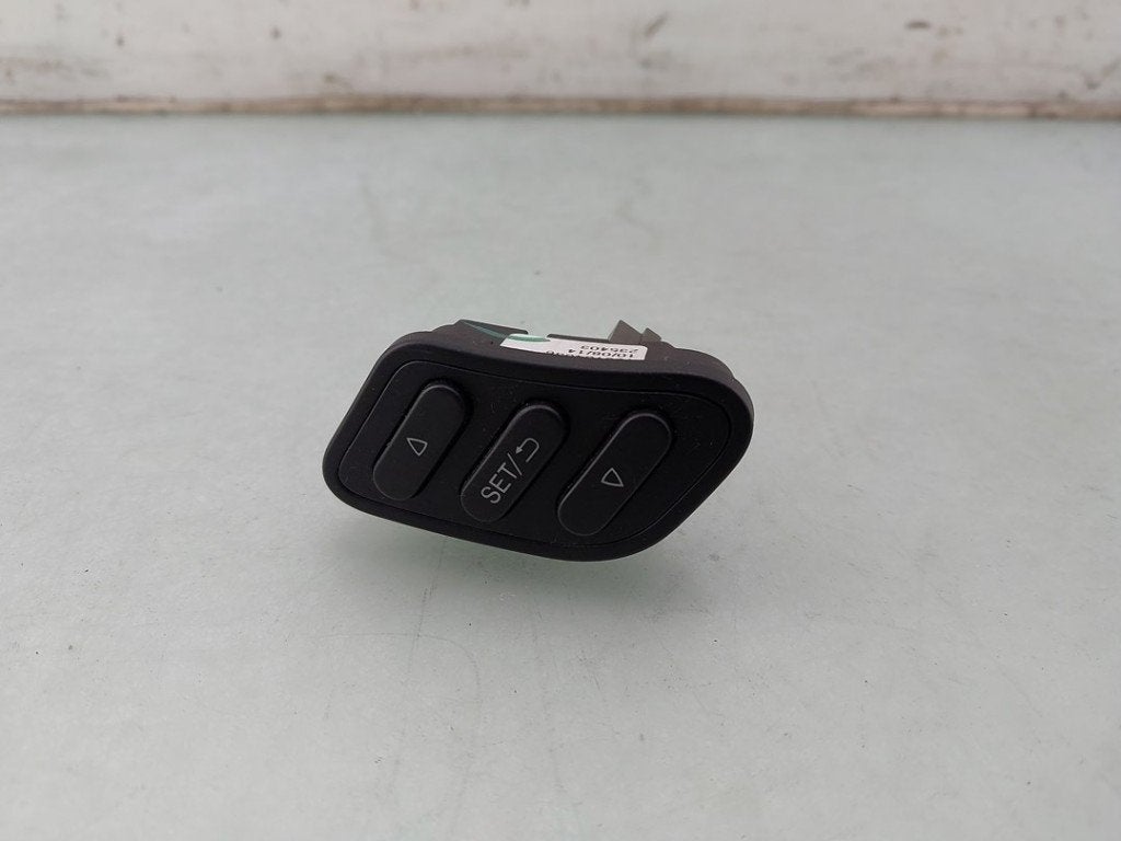SCHAKELAAR Alfa Romeo Giulietta (940) (|156105329|), Auto-onderdelen, Stellantis Europe S.p.A, Gebruikt, IPC D1-09 Bahnhofsplatz
65423  Rüsselsheim am Main, DE