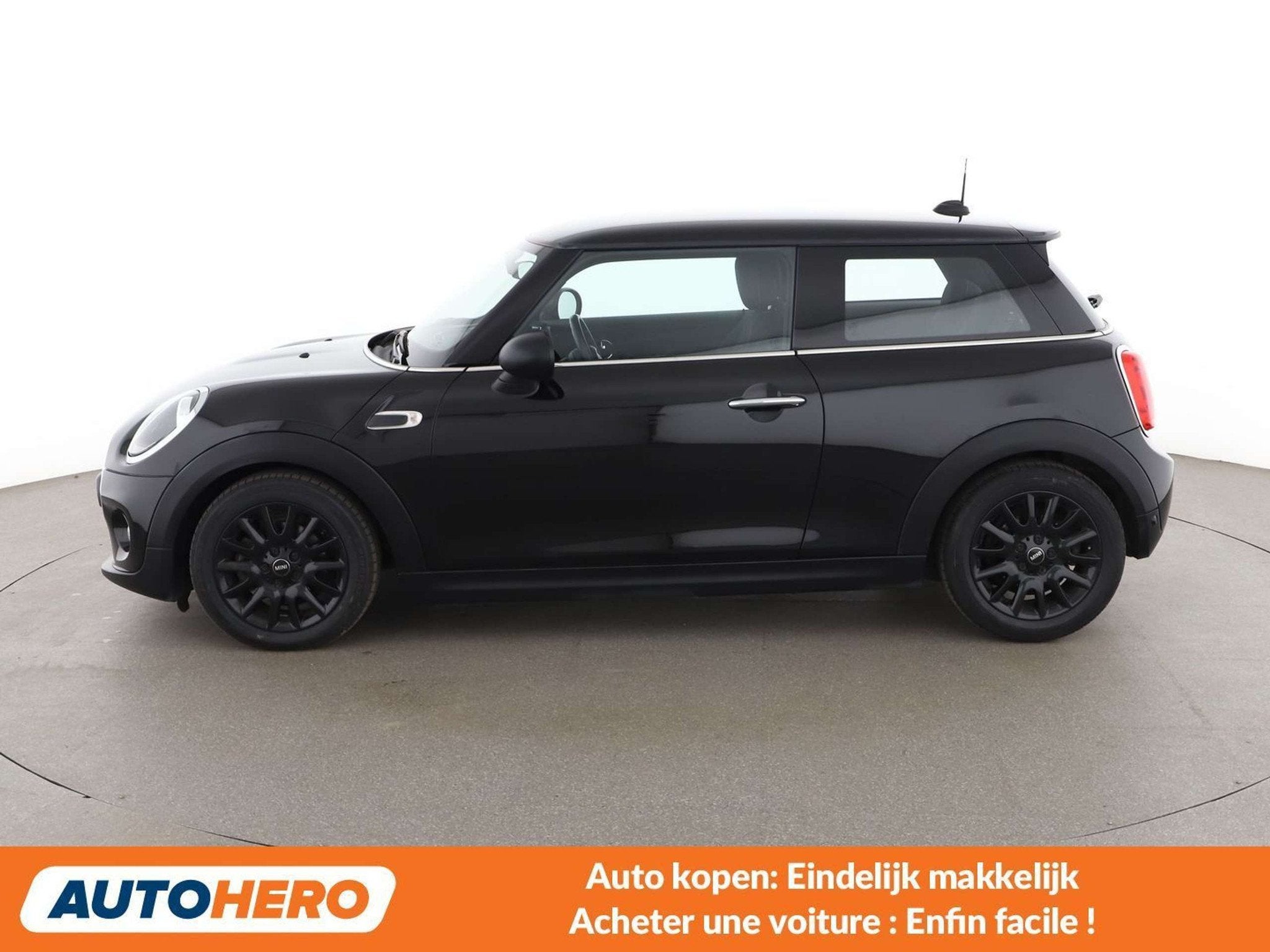 MINI One One (année de construction 2019, automatique), 75 kW, Achat, Euro 6, Noir