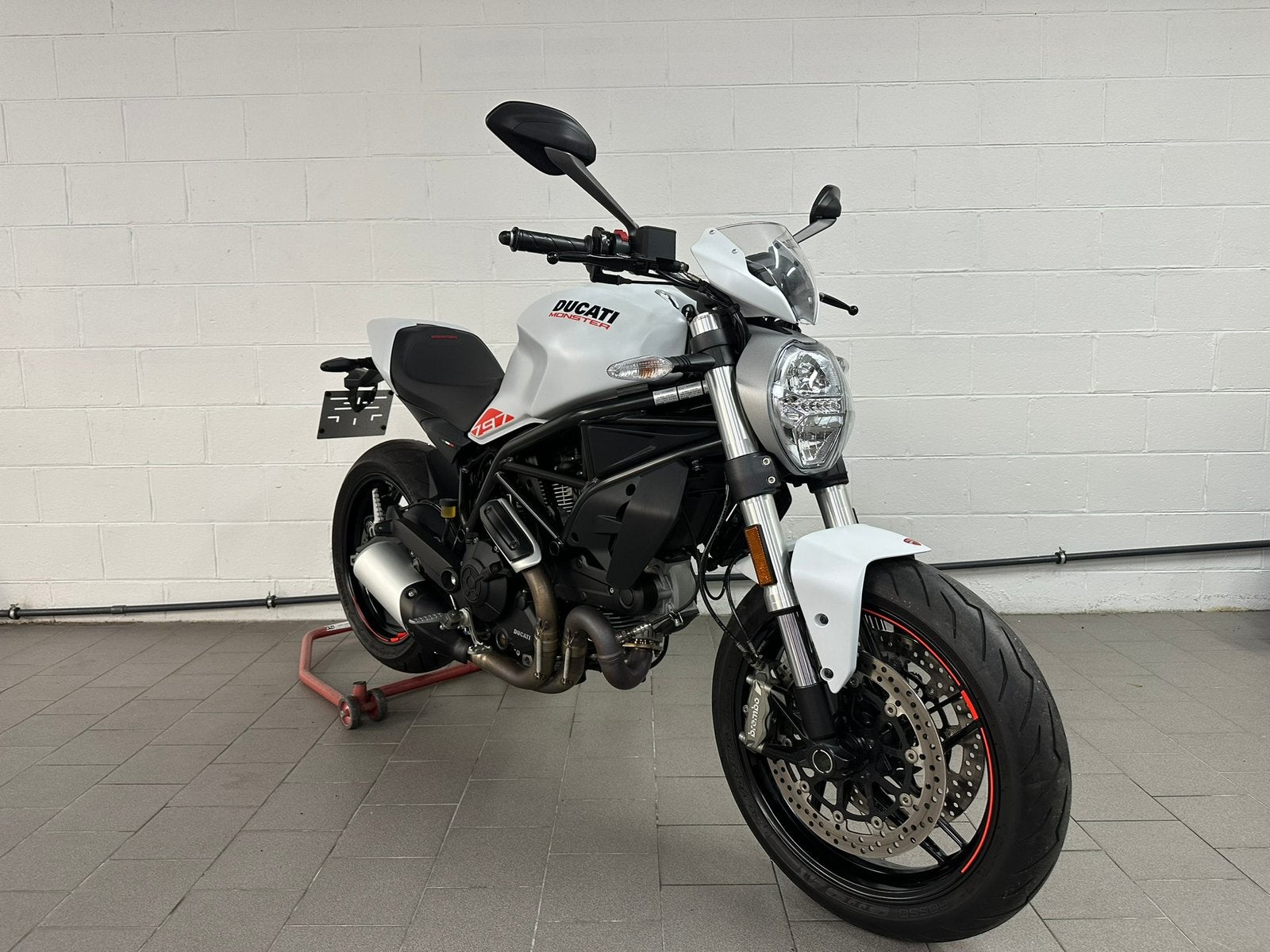 Ducati Monster 797 + ***DUCATI SAMBREVILLE***, Motoren, 2 cilinders, Nieuw, Motorrijbewijs A, Bedrijf