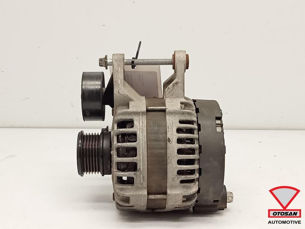 Mercedes Classe C W204 Dynamo 150A A0009062003, Mercedes-Benz AG, Mercedes-Benz, Utilisé, Mercedesstrasse 120
70372  Stuttgart, DE