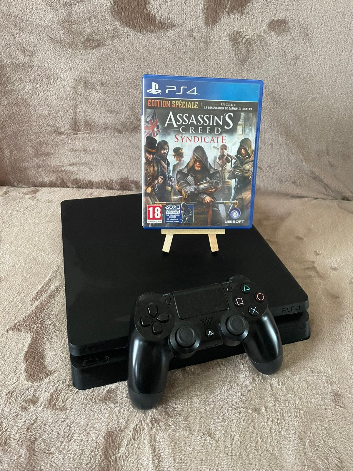 PS4 Slim 1TB + 1 DualShock + AC Syndicate, Enlèvement, Utilisé
