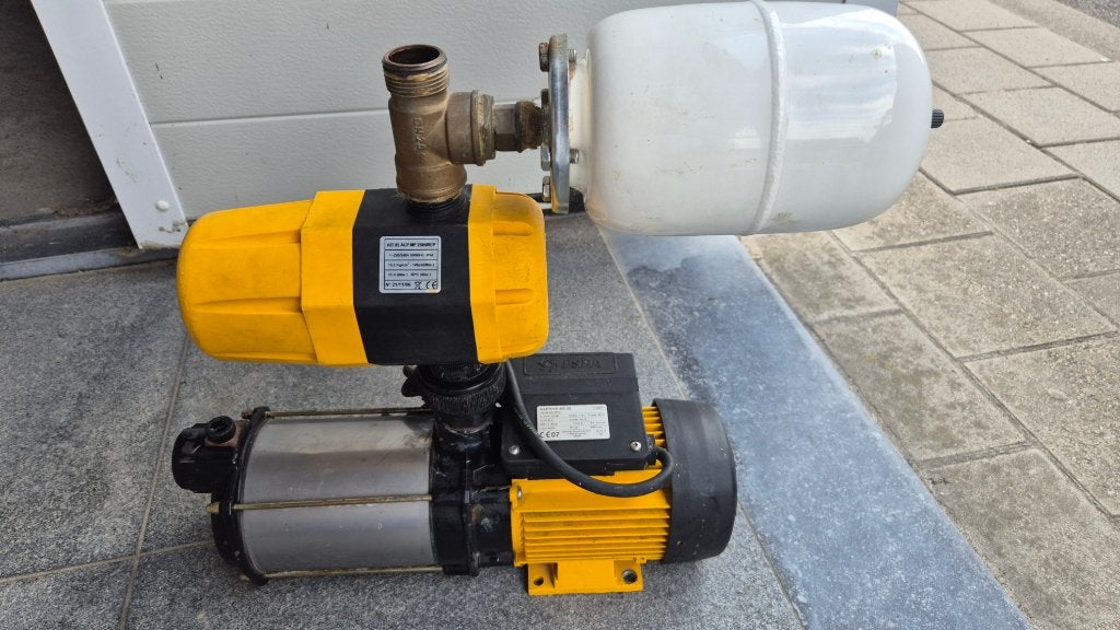 Hydrofoorpomp met drukvat ;, Ophalen, Gebruikt, Elektrisch, Hydrofoorpomp