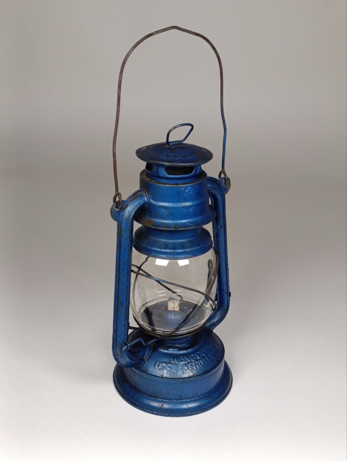 Lampe vintage Blue Storm Wang Guang n 225 — Lampe au kérosè, Antiquités & Art, Enlèvement ou Envoi