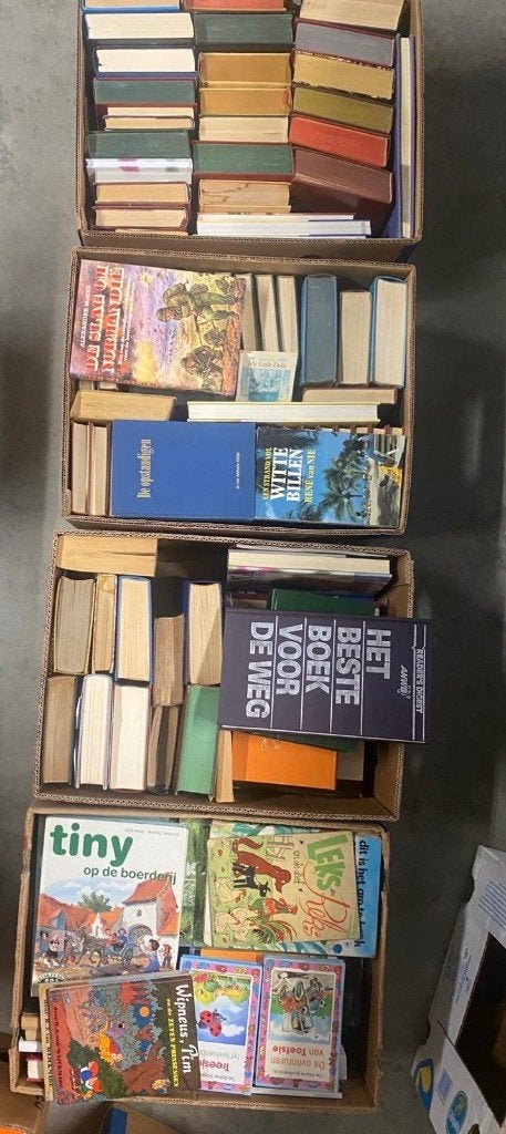 Boeken  (4 bananendozen vol), Ophalen, Gebruikt