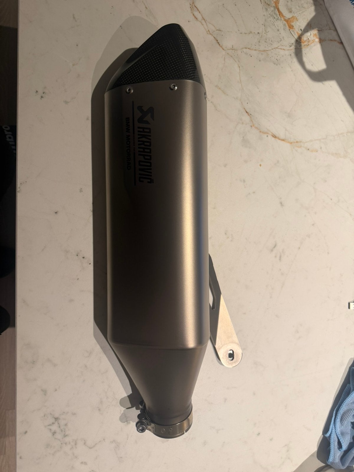 BMW S1000RR ( K67 ) akrapovic uitlaat demper, Motoren, Ophalen, Gebruikt
