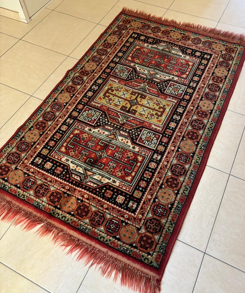Tapijt 1,60 x 1m, Antiek en Kunst, Antiek | Tapijten, Tafelkleden en Textiel, Ophalen of Verzenden