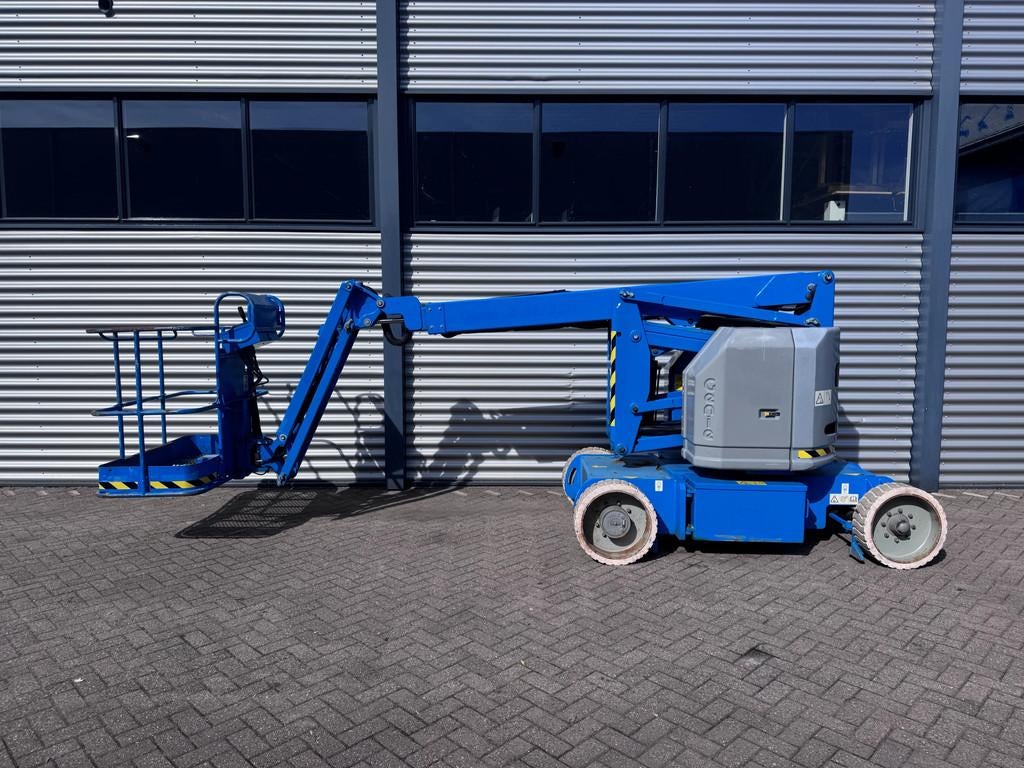 Genie Z34/22N Hoogwerker Knikarmhoogwerker (bj 2011), Articles professionnels, Machines & Construction | Ascenseurs, Échafaudages & Échelles