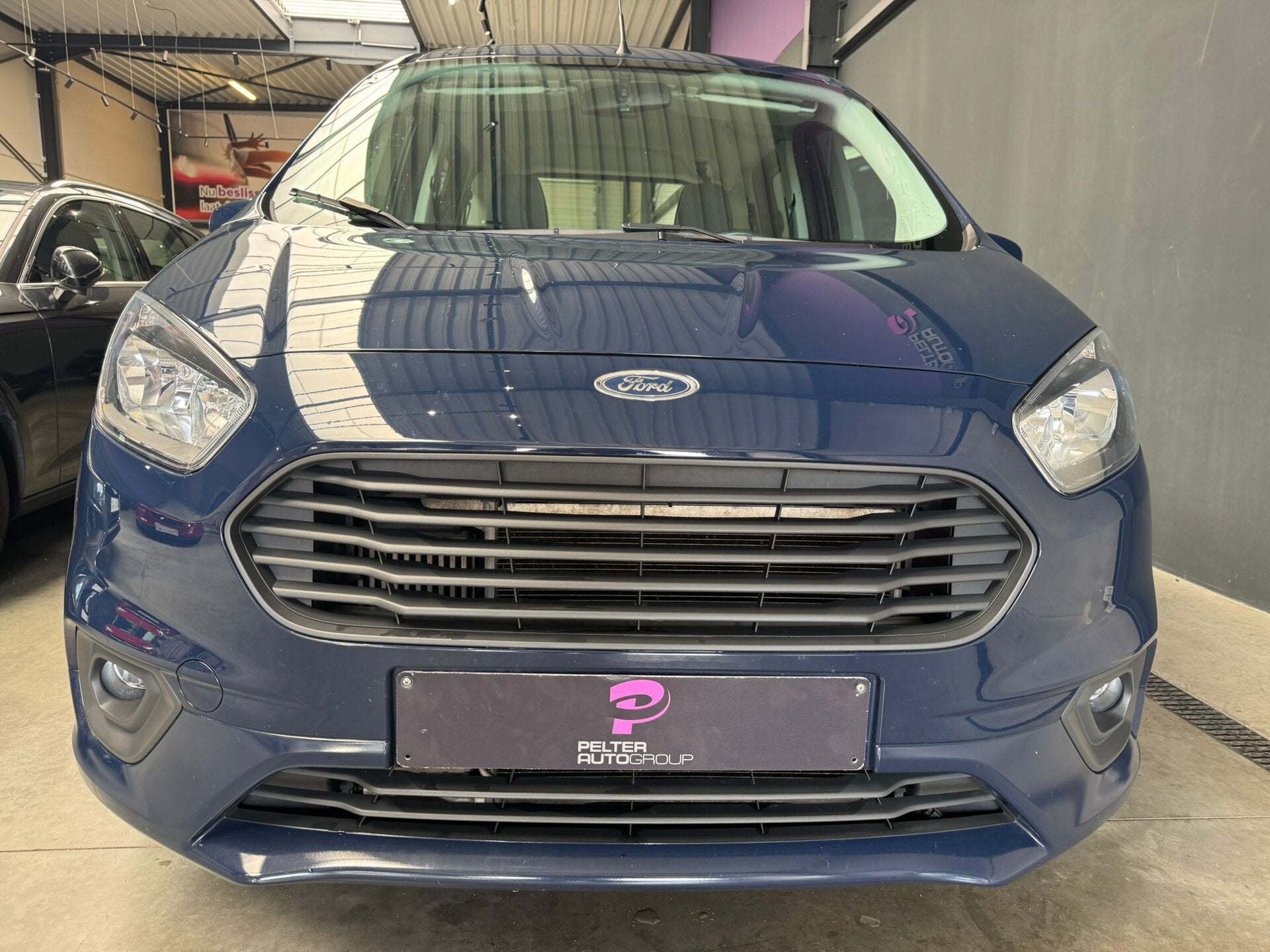 Ford Tourneo Courier 1.0 EcoBoost 5-zitpl 1ste Eig., Auto's, Bestelwagens en Lichte vracht, Bedrijf, Ford, https://public.car-pass.be/vhr/b64a2e8b-3979-447c-a5e4-c7e0ce965ec7