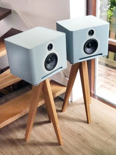 GURU Q10 – Oceaanblauw | Showroommodel, Zo goed als nieuw, 60 tot 120 watt, Boekenplank luidspreker, Ophalen