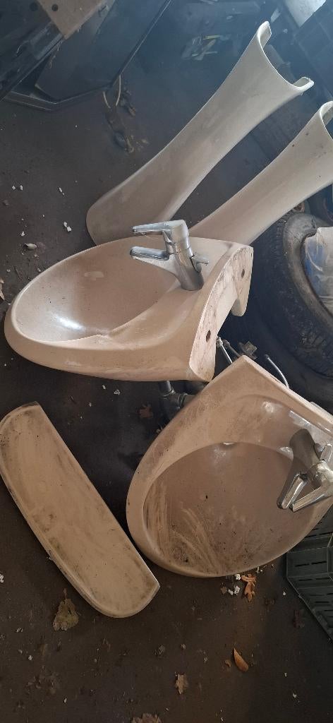 beige wasbakken met bijpassend schapje, Doe-het-zelf en Bouw, Sanitair, Ophalen, Gebruikt, Steen, Wastafel