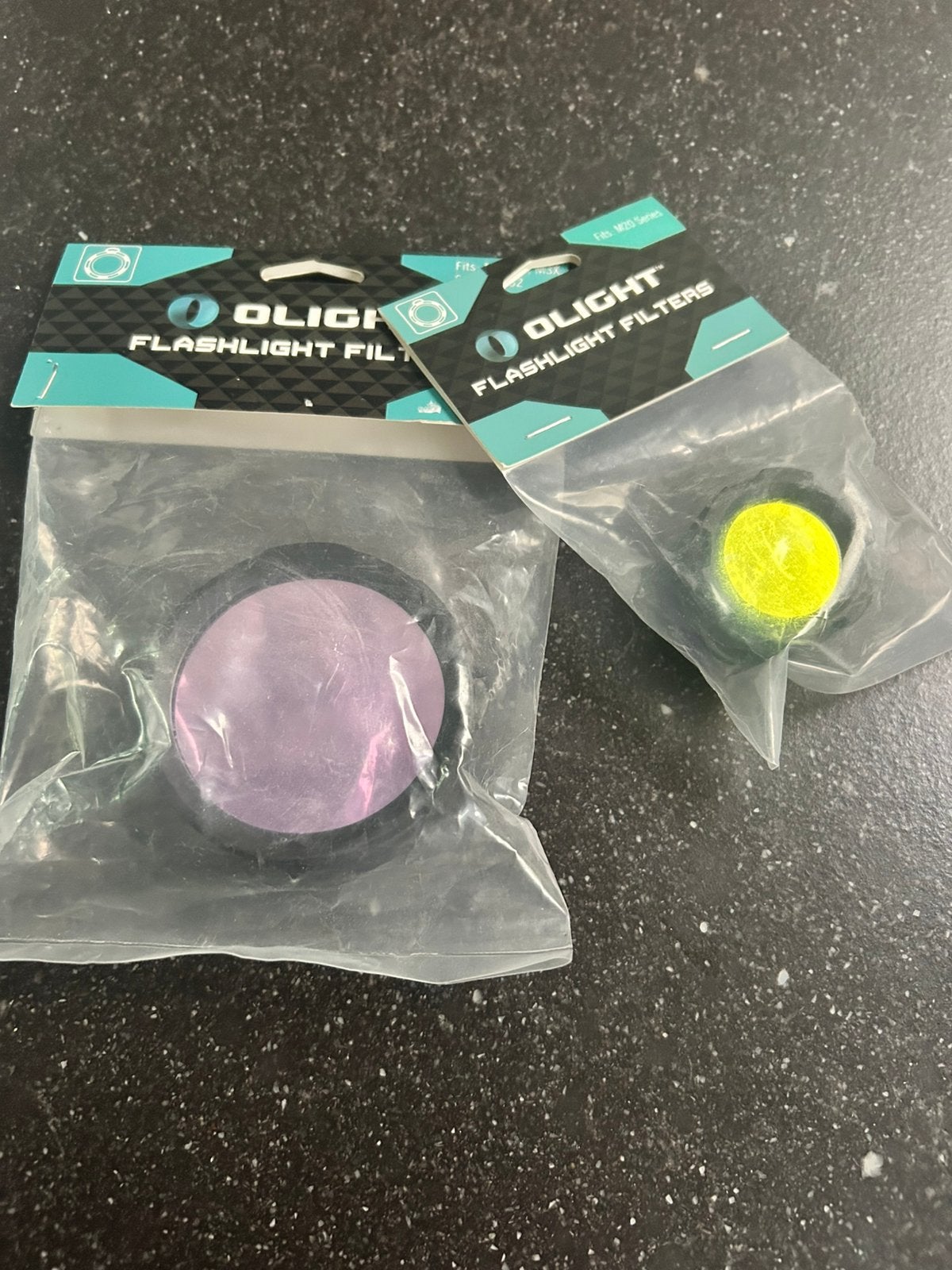 Deux filtres pour lampe de poche, Caravanes & Camping, Envoi, Comme neuf