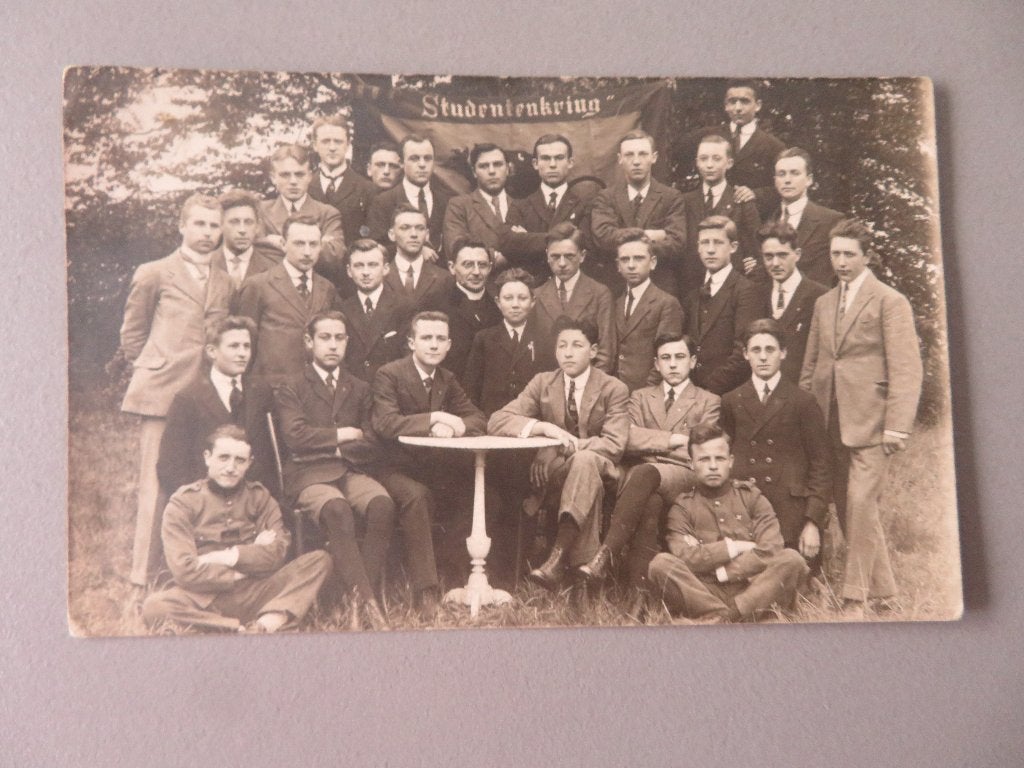 oude foto kaart grote groep Studentenkring vereniging, Verzamelen, Foto, Ophalen of Verzenden, Zo goed als nieuw, Voor 1940