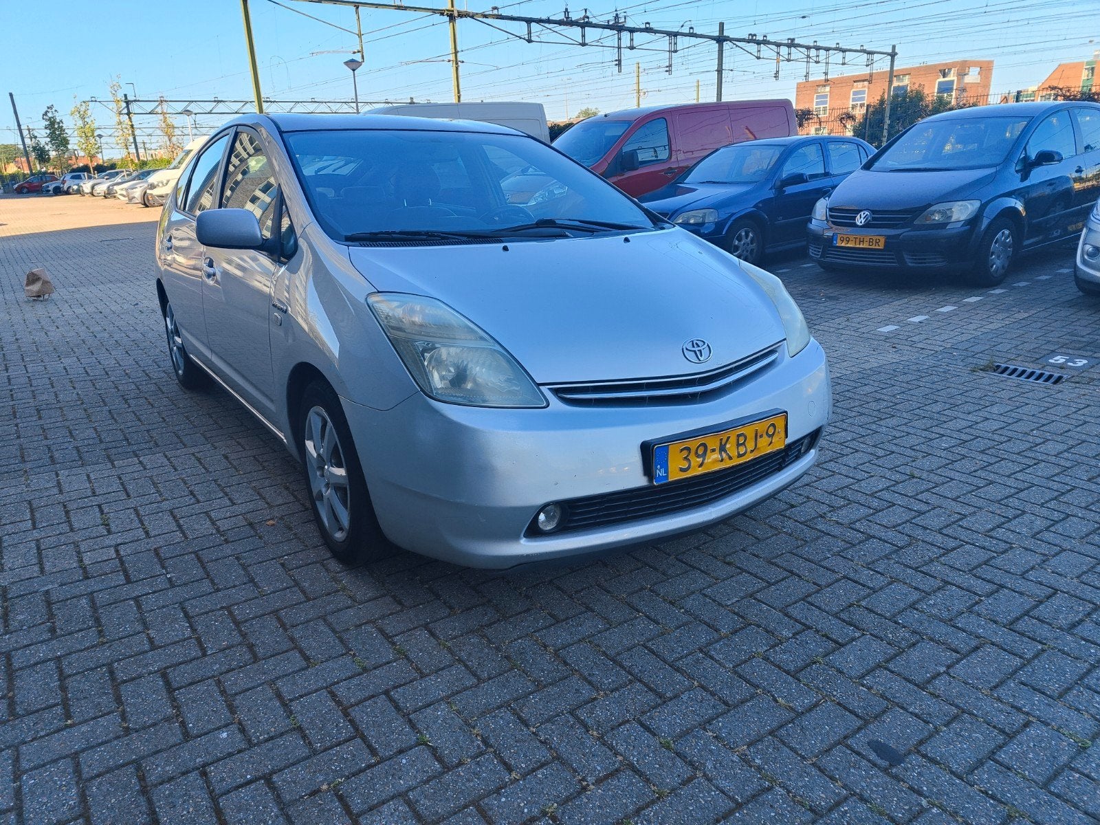 Entretien avec le concessionnaire Toyota Prius Tech Camera-N, Argent ou Gris, Achat, Entretenue par le concessionnaire, Particulier