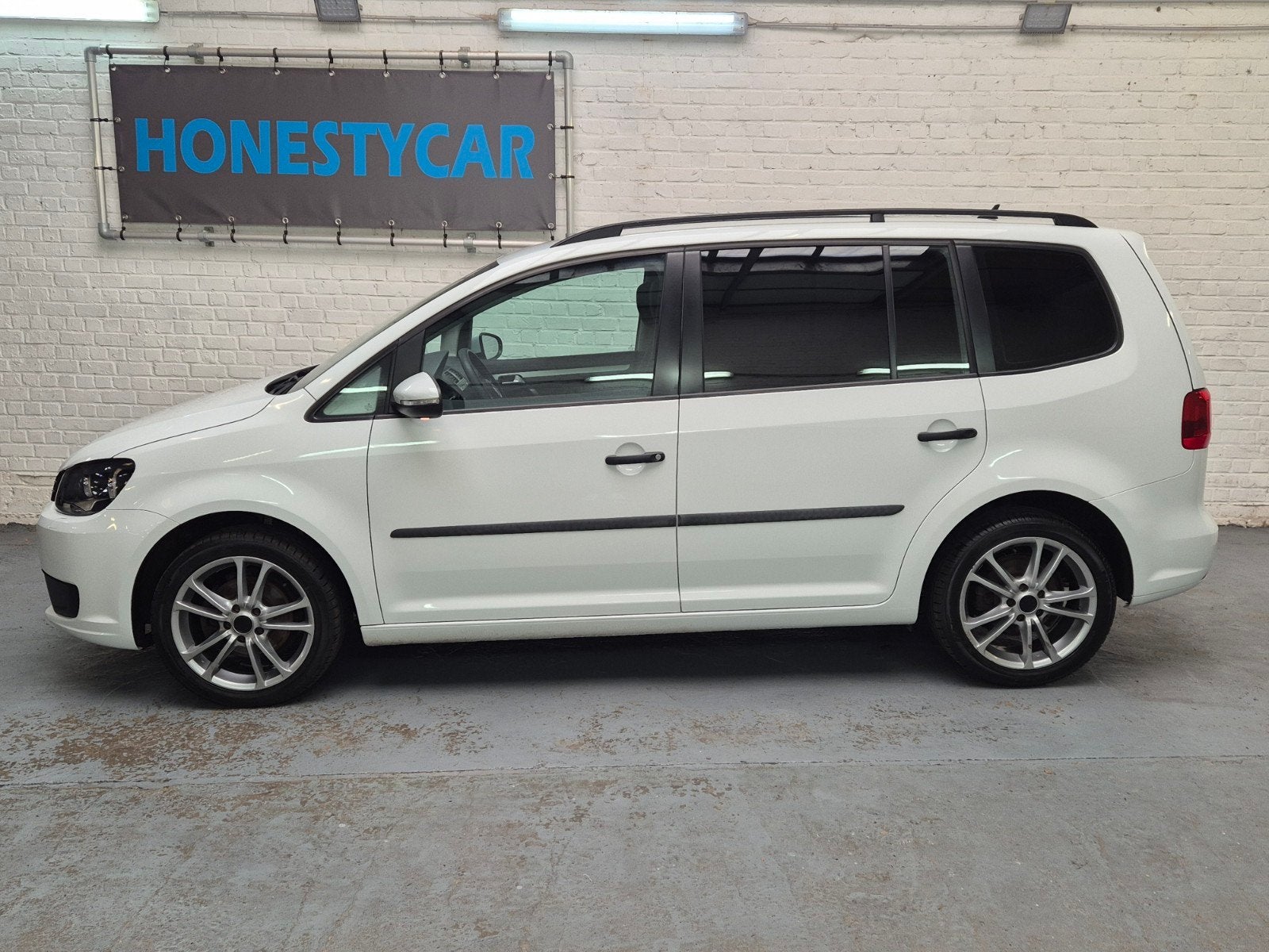 Vw Touran 1.2TSi 11/2014-7plaatsen-Topstaat-Garantie, Zwart, 4 cilinders, Handgeschakeld, 5 deurs