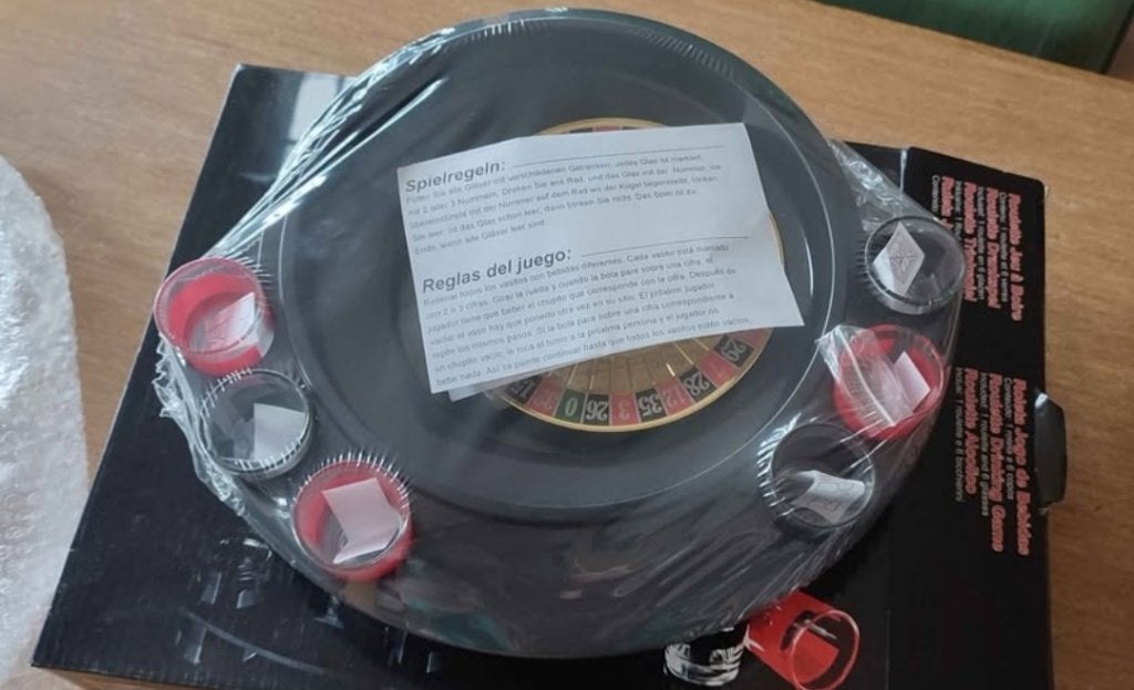 Roulette - Jeu à boire amusant pour max 6 personnes, Cinq joueurs ou plus, Enlèvement, Neuf, Jeu de voyage