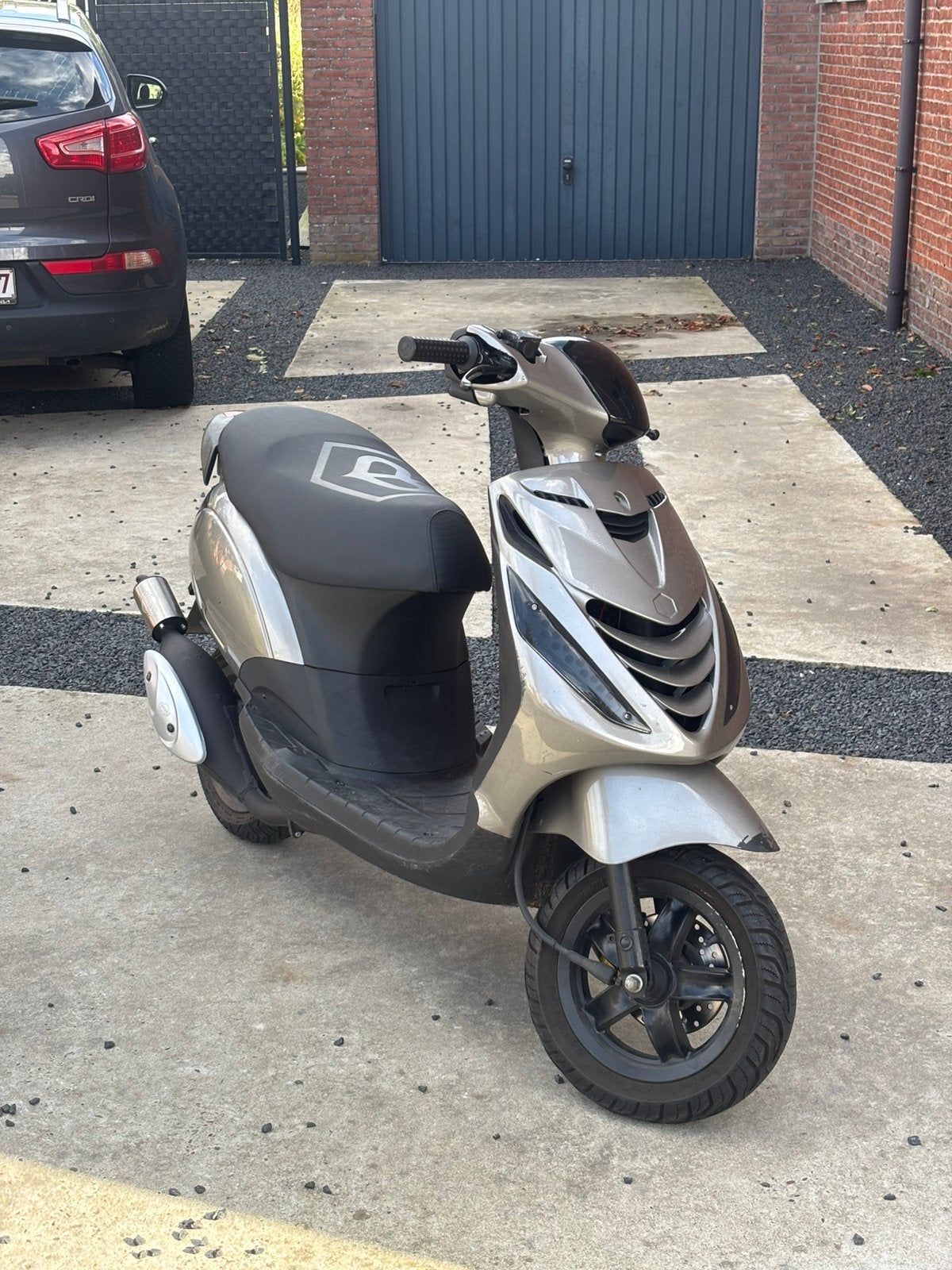 PIAGGIO ZIP, Fietsen en Brommers, Ophalen, Tweetakt, Klasse A (25 km/u), Zo goed als nieuw