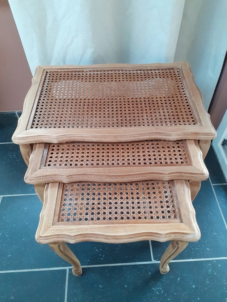 Bijzet tafeltjes, Ophalen