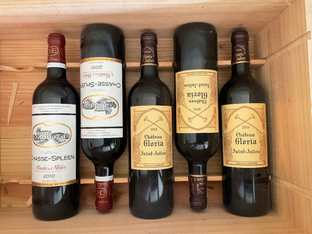 3 * Château Gloria + 2 * Chasse-Spleen 2010, Collections, Vins, Neuf, Enlèvement ou Envoi, Pleine, Vin rouge