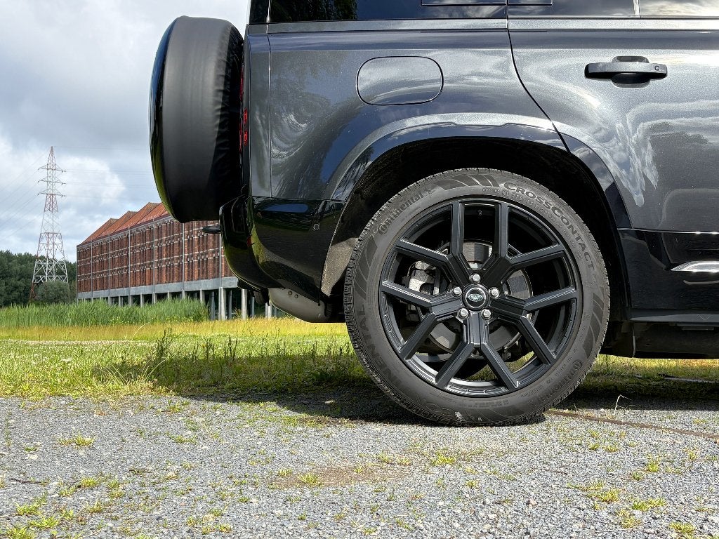 Land Rover Defender D300 X Dynamic HSE Tough et élégance, Autos, Cuir, Argent ou Gris, Achat, Euro 6