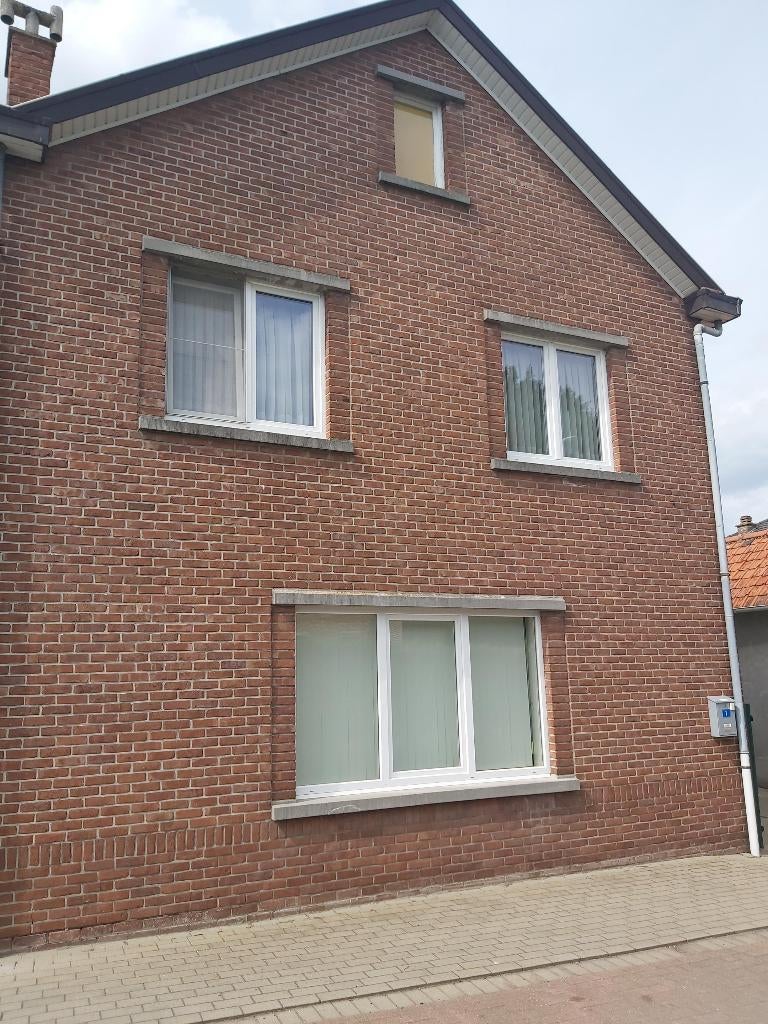 Ruime instapklare woning Bilzen Mopertingen, Immo, Huizen te huur, Bilzen, Direct bij eigenaar, Hoekwoning, Provincie Limburg