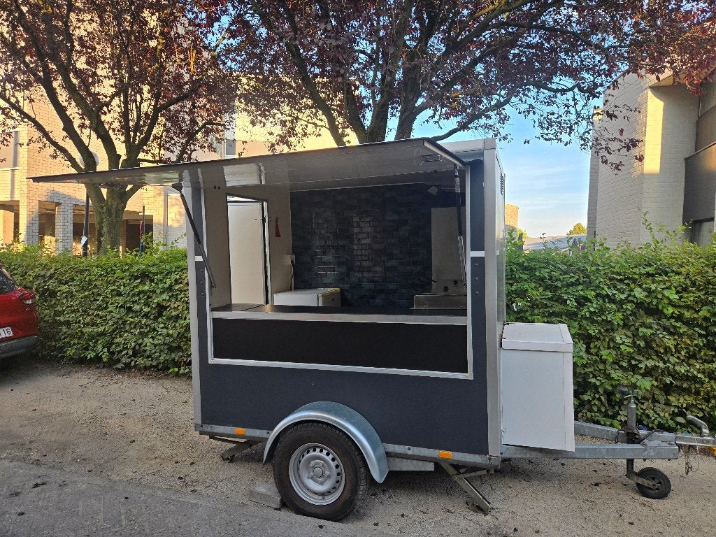 Foodtruck - max 750kg - compleet uitgerust, Ophalen, Gebruikt