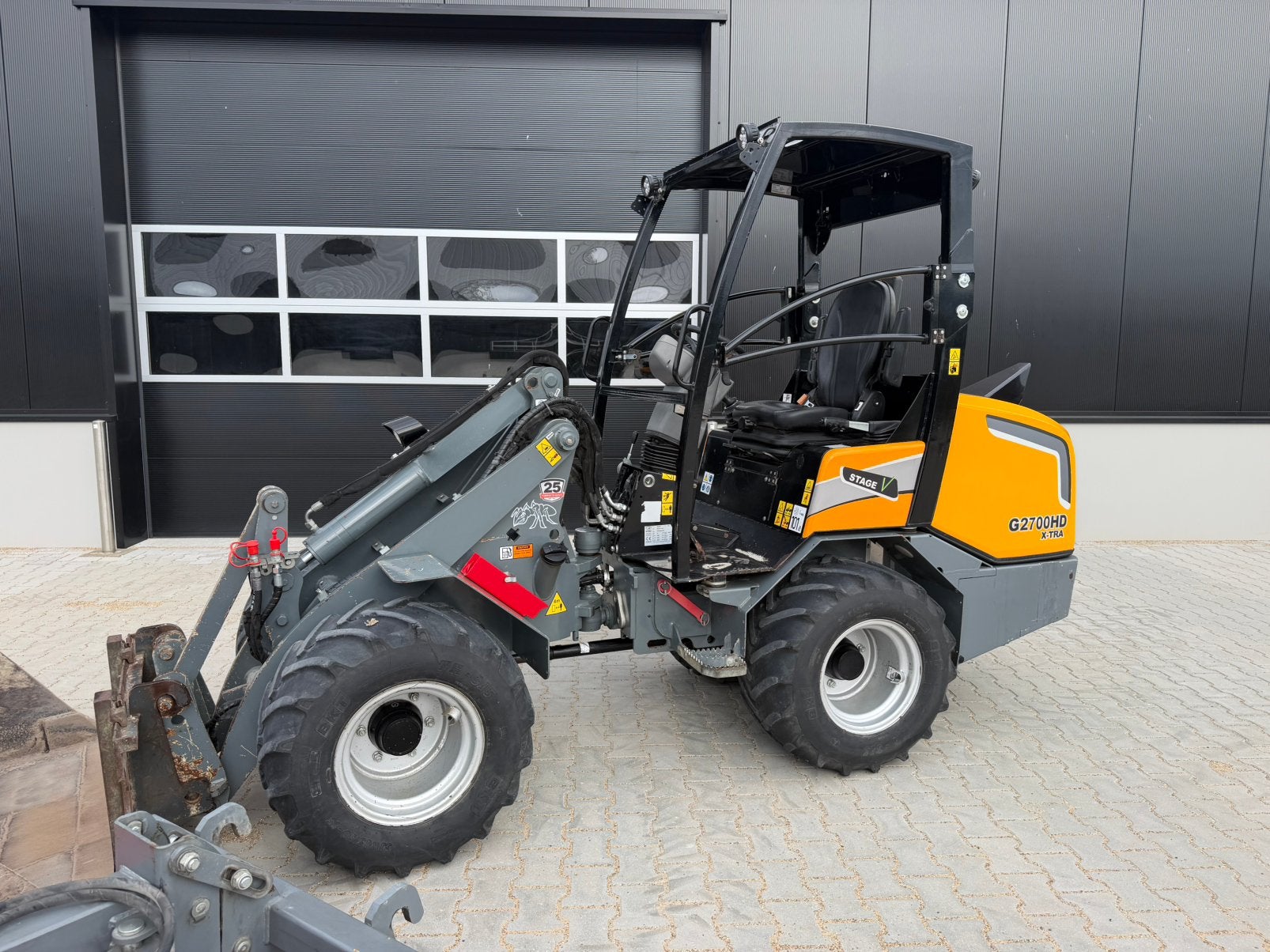 Nette Giant G2700HD Xtra minishovel kniklader, Ophalen, Wiellader of Shovel