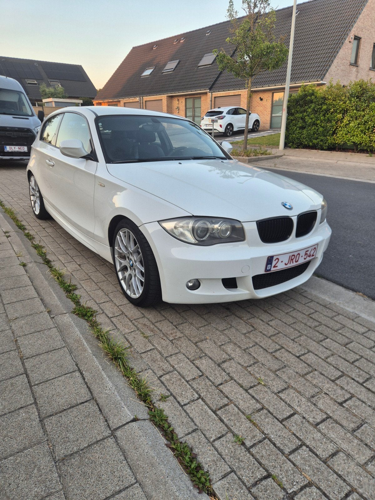 Bmw serie 1 116d pack M, Autos, Particulier, Alcantara, Gris, Achat