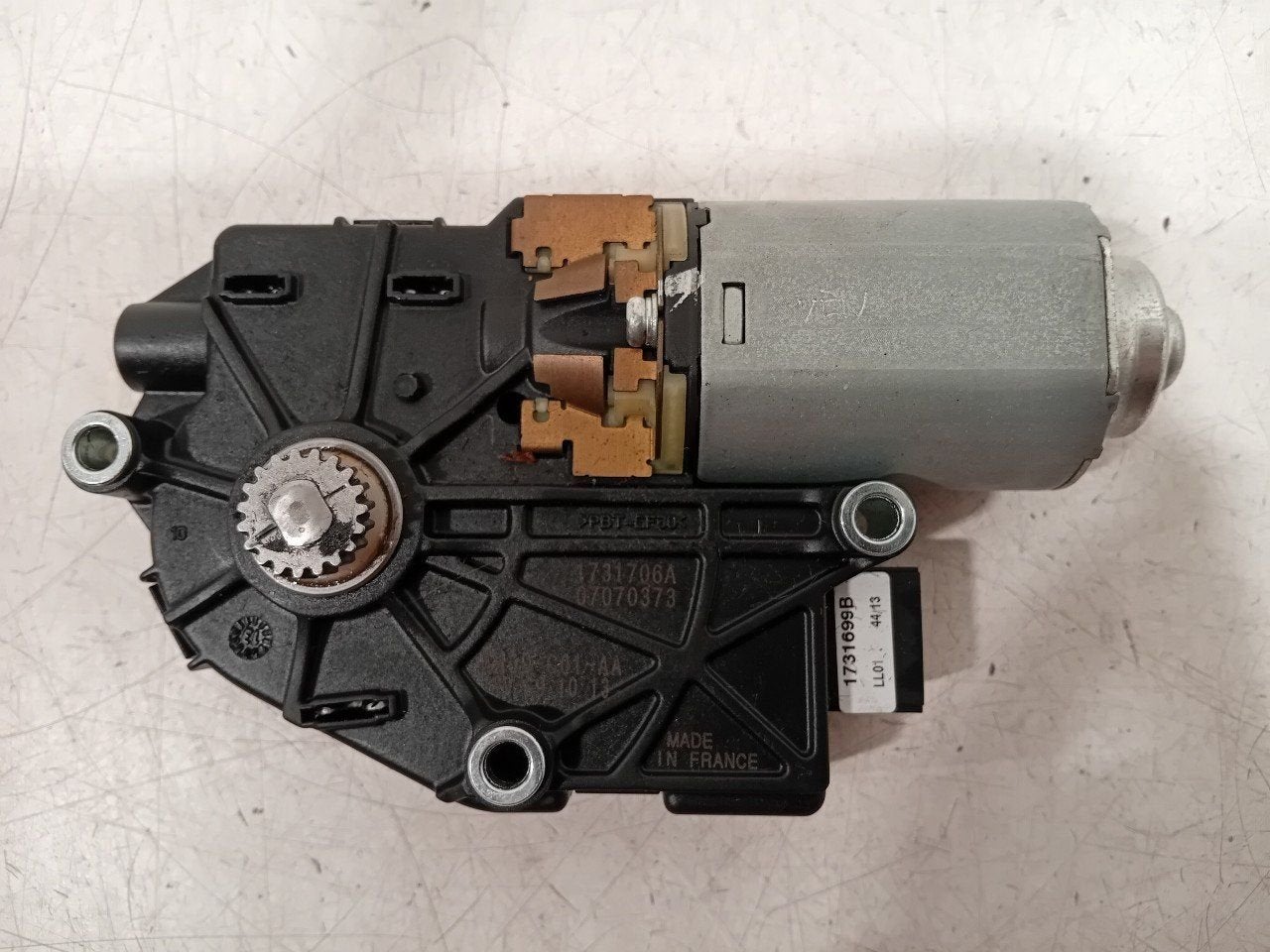 Motor open dak BMW 3 serie, BMW, Onderdelen@venauto.nl, Van der Ven Autorecycling B.V., Ettenseweg 76, 4706 PB Roosendaal, The Netherlands