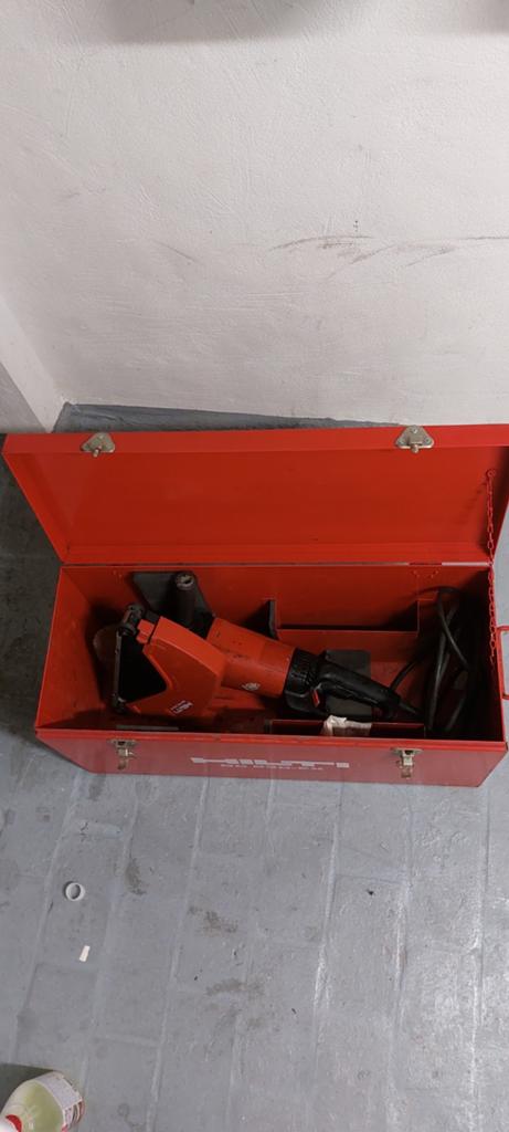 Slijpmachine merk hilti in goed staat, Ophalen