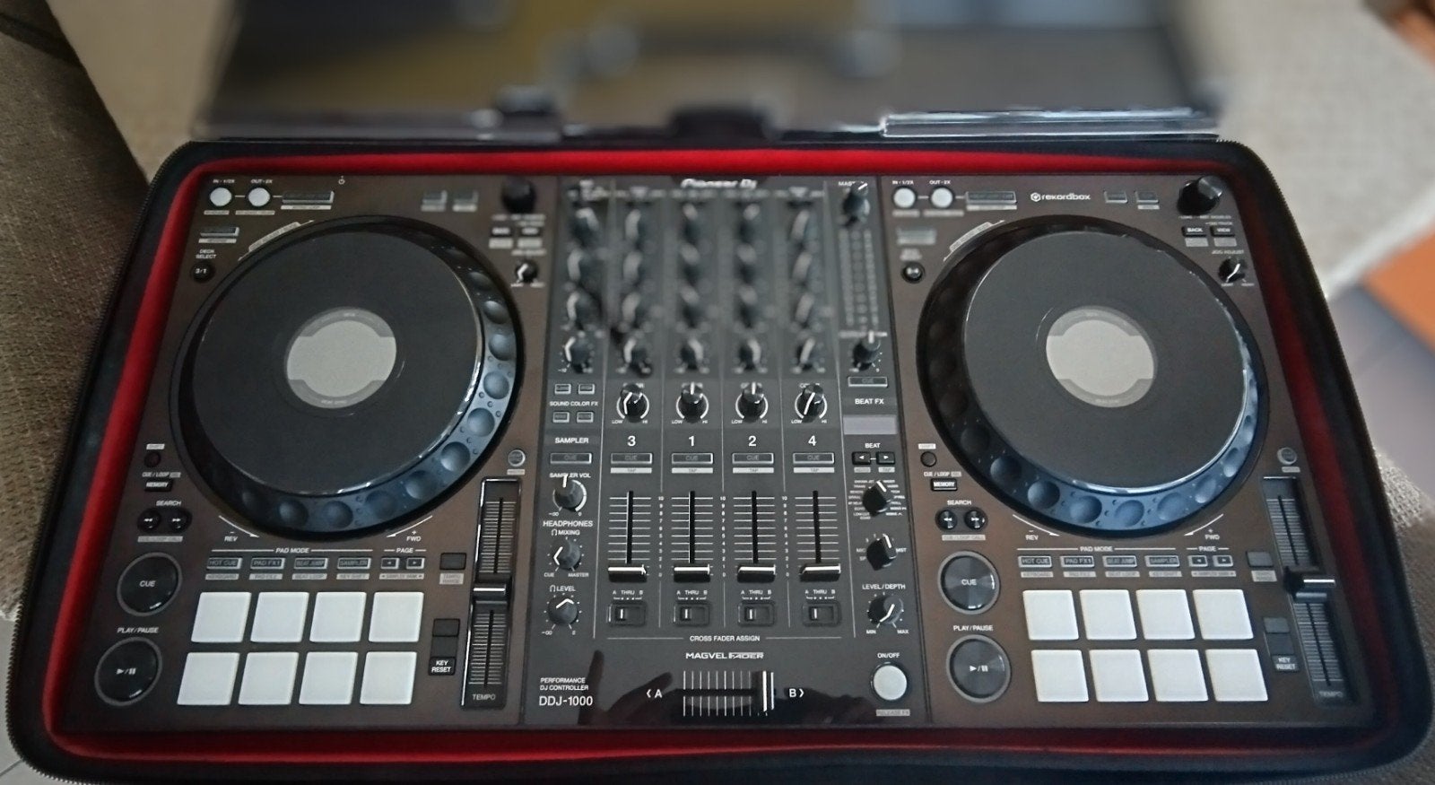 PIONEER DDJ 1000 TOP STAAT INCL DRAAGTAS+KAP+ DOOS, Muziek en Instrumenten, Dj-sets en Draaitafels, Ophalen of Verzenden, Pioneer