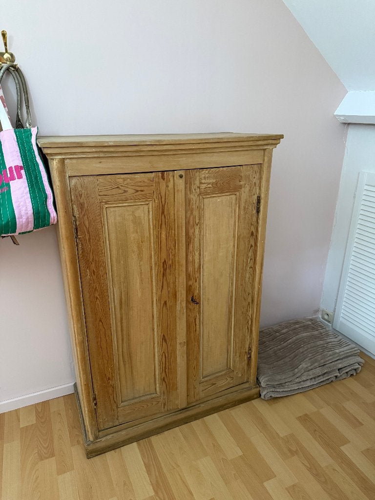 Armoire parisienne en pin, 25 à 50 cm, Meuble ancien en pin, Enlèvement, Utilisé