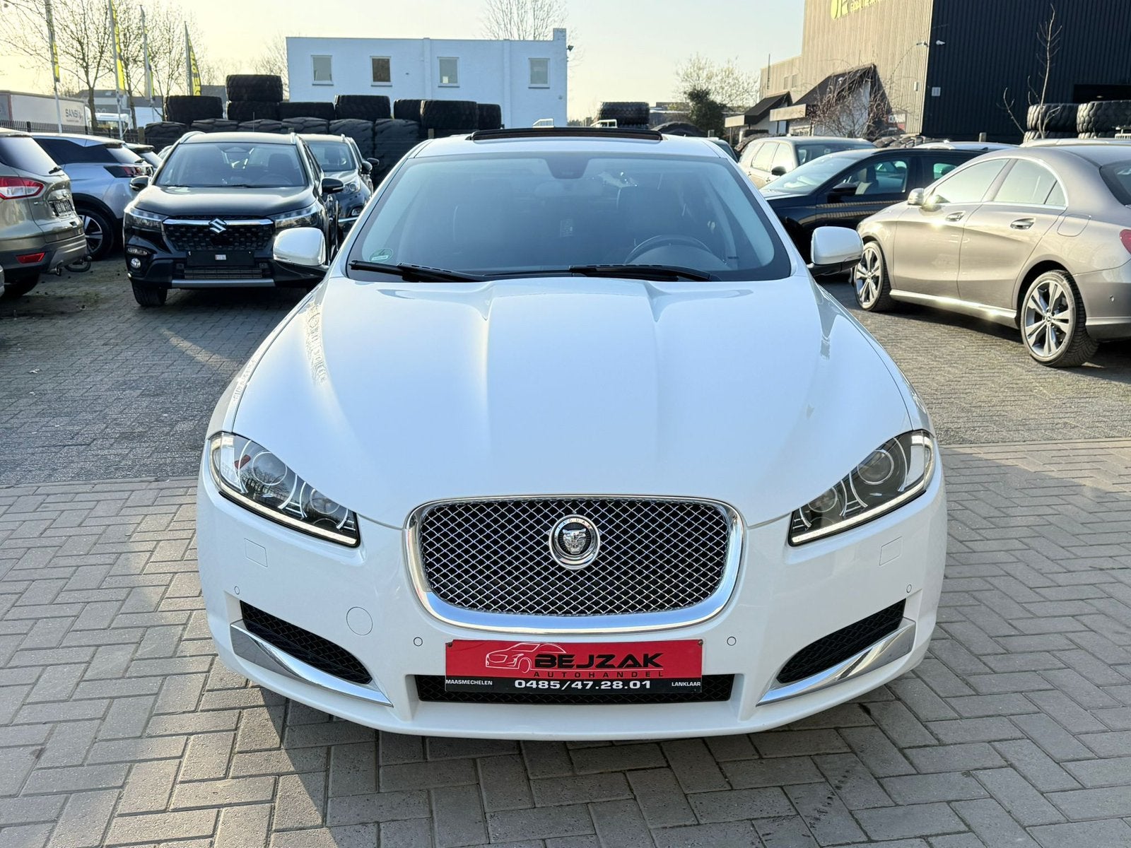 Jaguar XF Luxury 2.2d Face-Lift 1j garantie Nieuwstaat, Auto's, Jaguar, Automaat, Euro 5, Achterwielaandrijving, XF