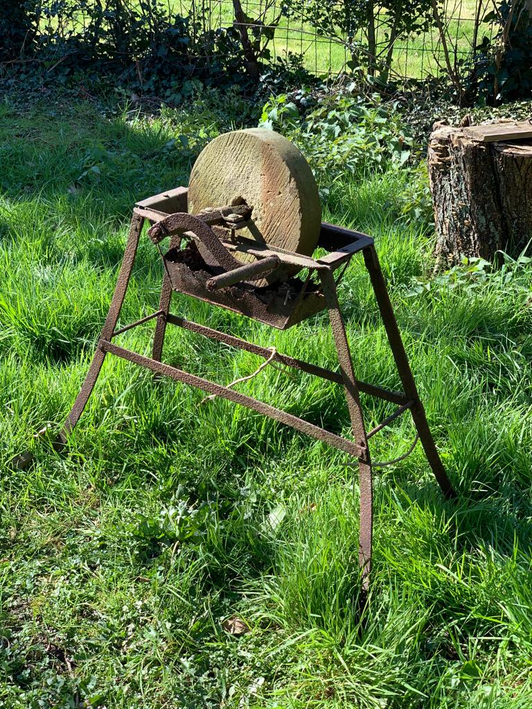 antieke slijpmolen, Antiek en Kunst, Ophalen