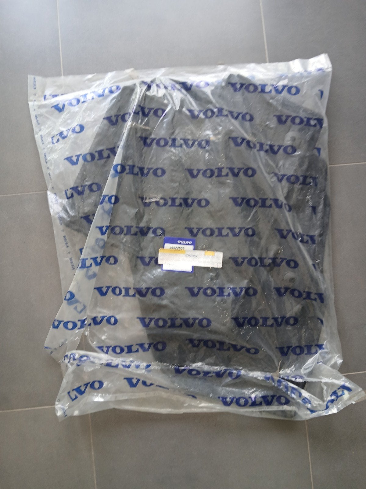 Volvo XC60 automatten, Ophalen, Nieuw