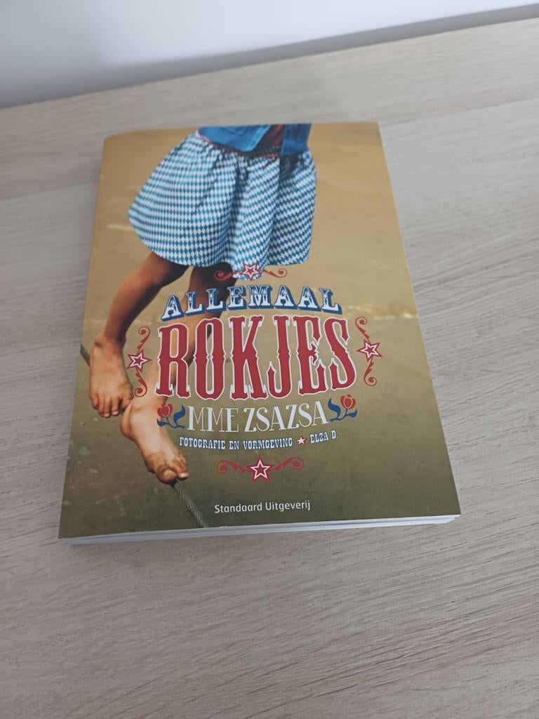 Boek allemaal rokjes, Hobby en Vrije tijd, Ophalen