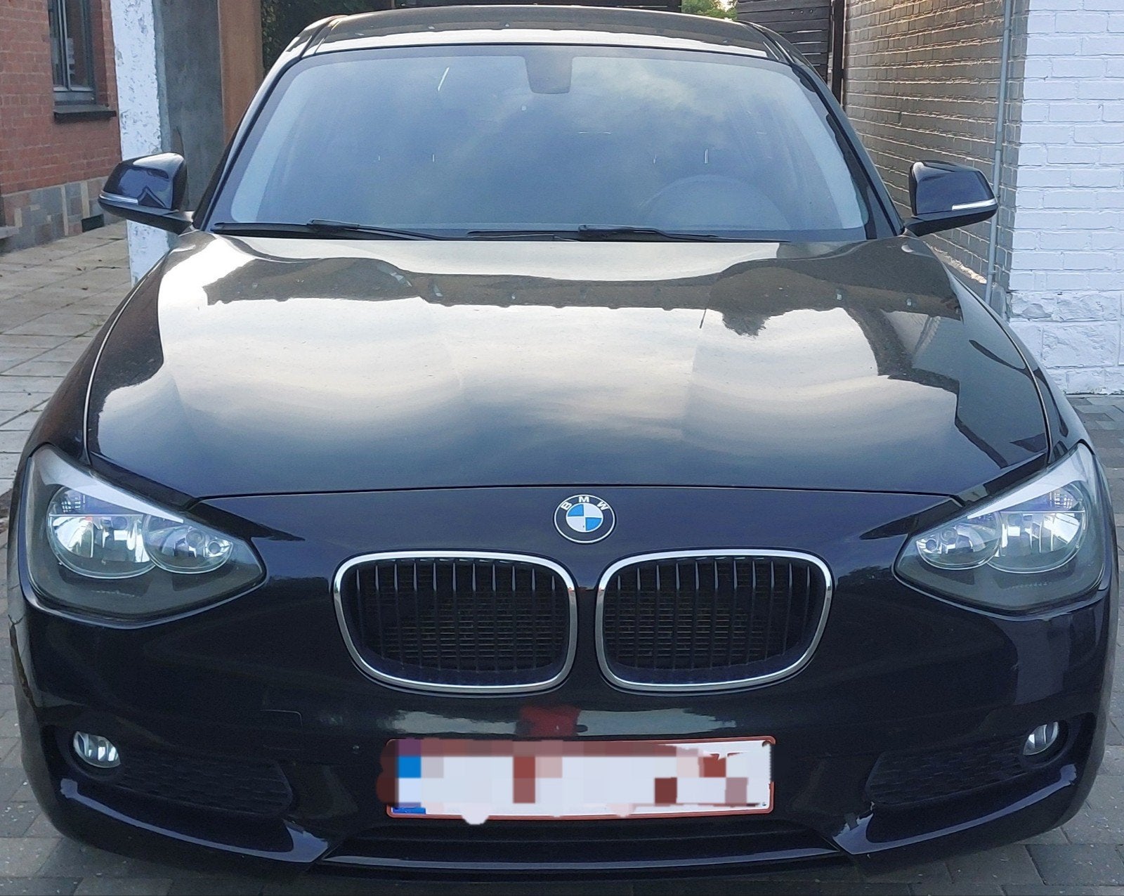 Bmw 118 d noir 2012  200.000km 6000 euros à discuter, Autos, Achat, 110 kW, Noir, 5 portes