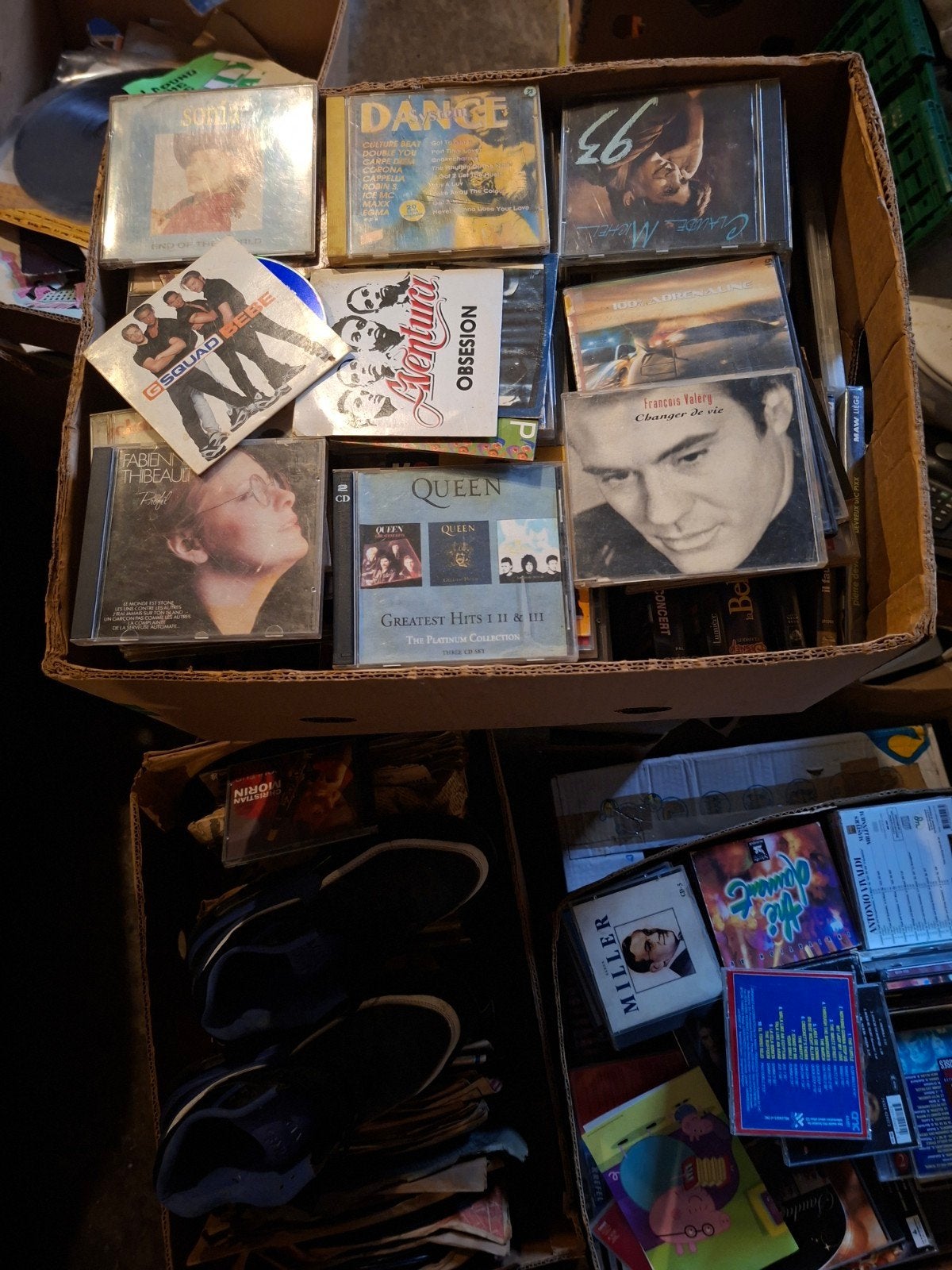 15 caisses de CD, Ophalen