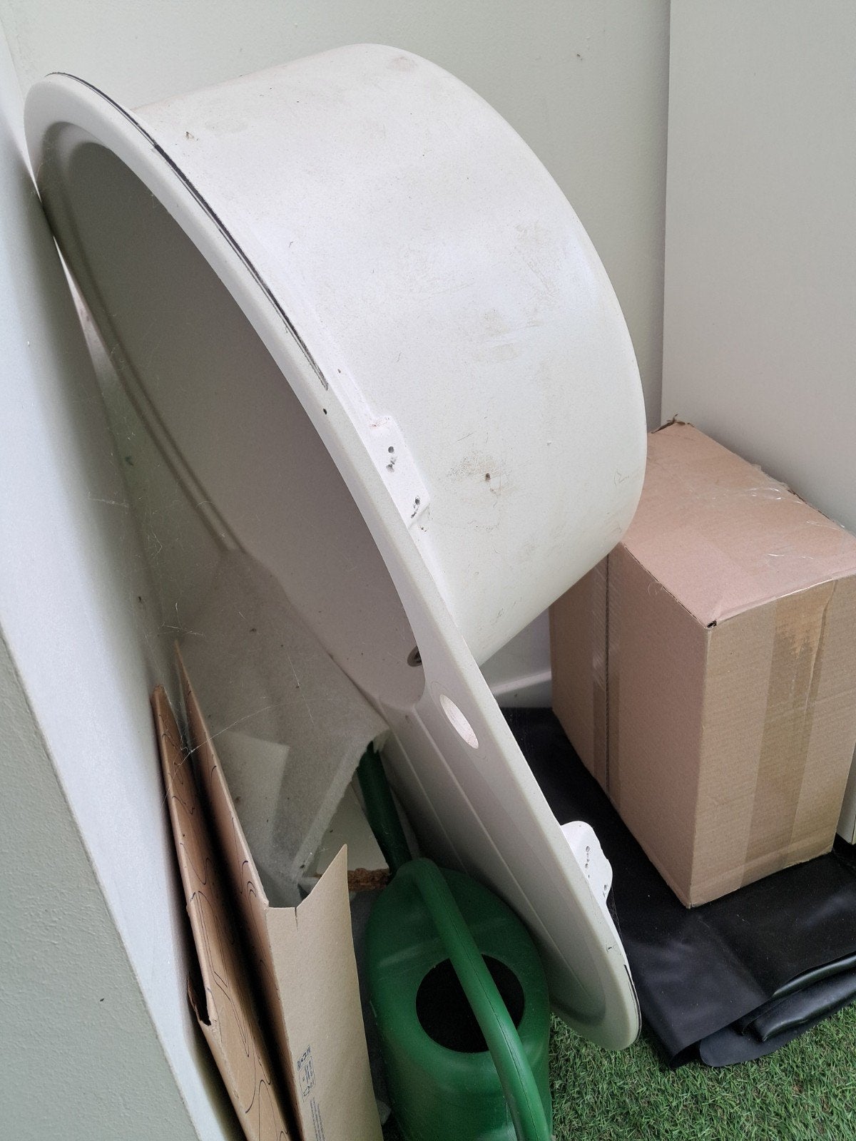 DRINGEN TE KOOP wasbak graniet wit 2 maanden  gebruik, Ophalen, Wit