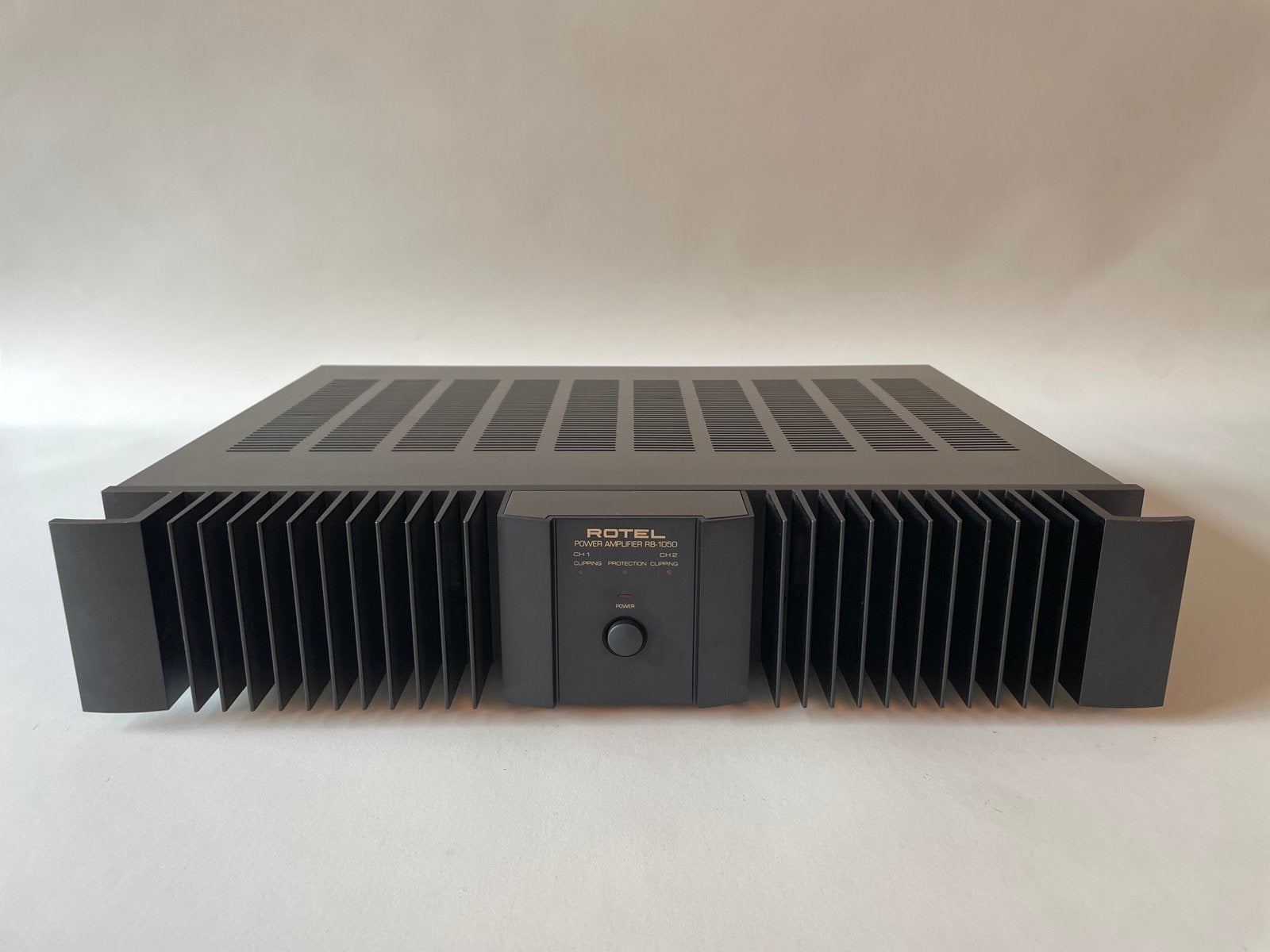 Rotel RB1050 eindversterker, Audio, Tv en Foto, Ophalen of Verzenden, Gebruikt