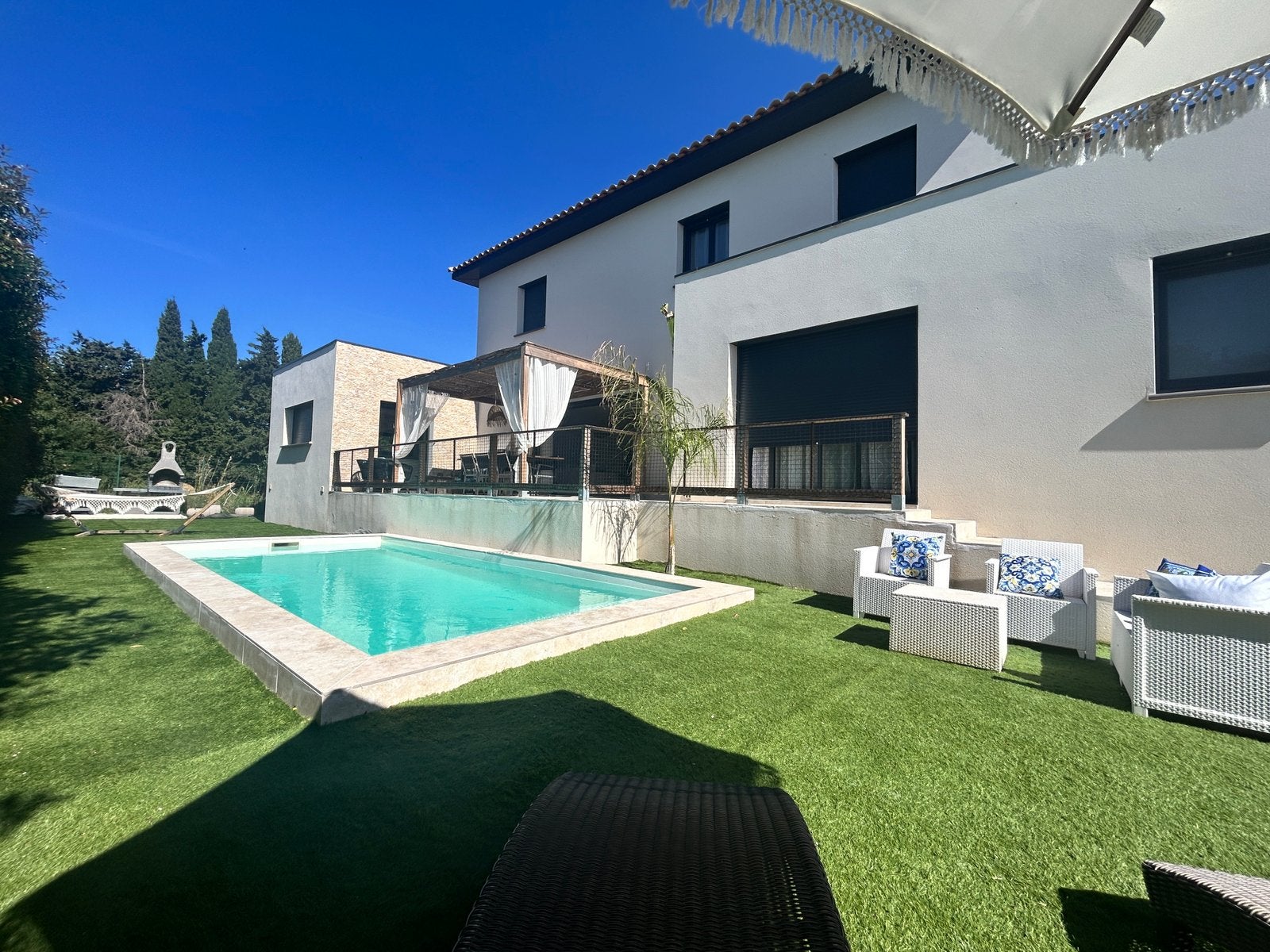 Villa piscine privee priche mer montagne et Espagne, Vacances, Maisons de vacances | France, Languedoc-Roussillon, Maison de campagne ou Villa