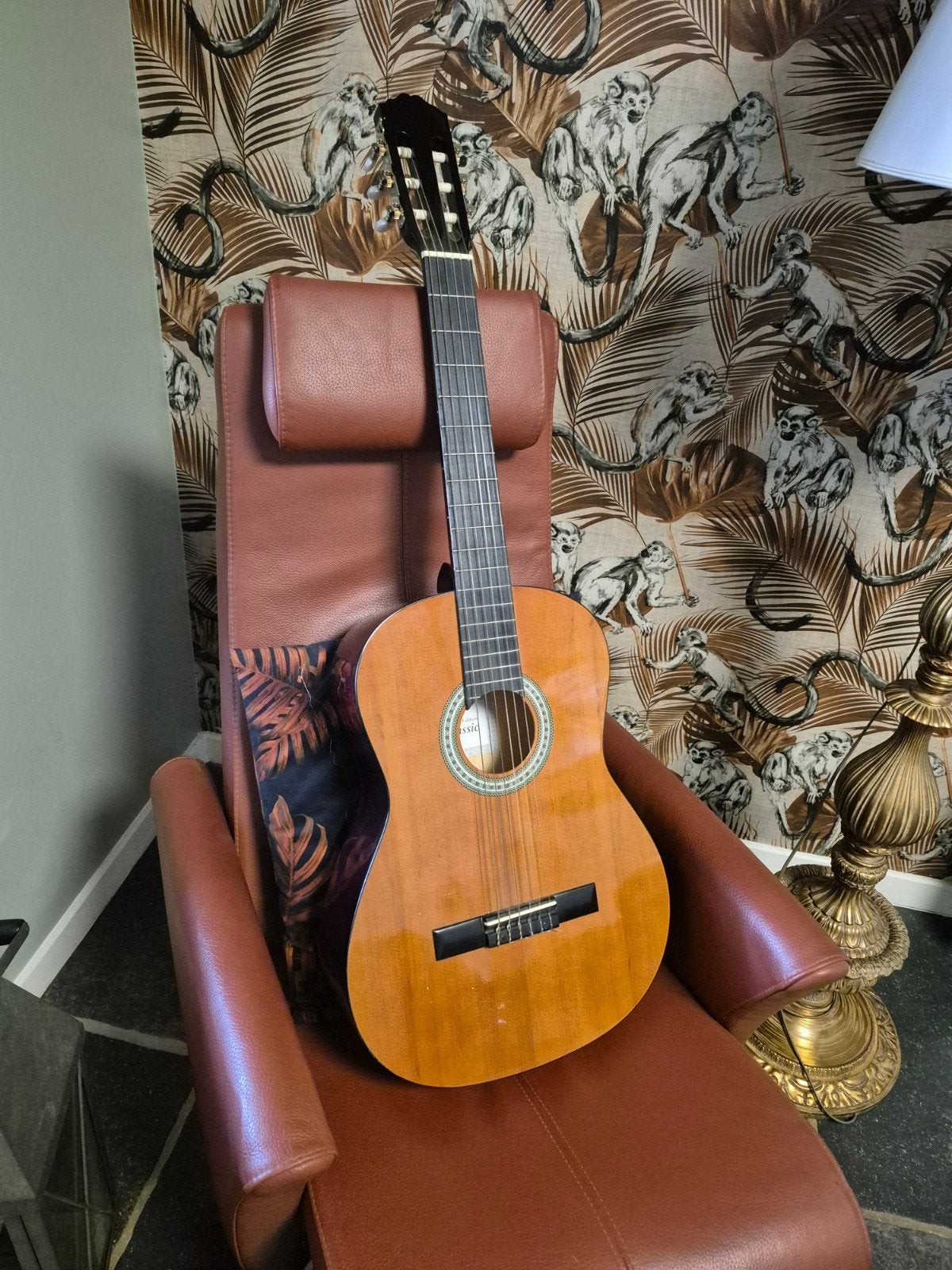 guitare édition spéciale classique, Musique & Instruments, Instruments à corde | Guitares | Acoustiques, Enlèvement ou Envoi