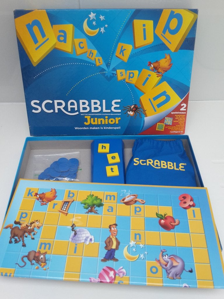 Scrabble Junior, als nieuw, 2-4 spelers, 6+, + gratis promo, Ophalen of Verzenden, Zo goed als nieuw, Mattel