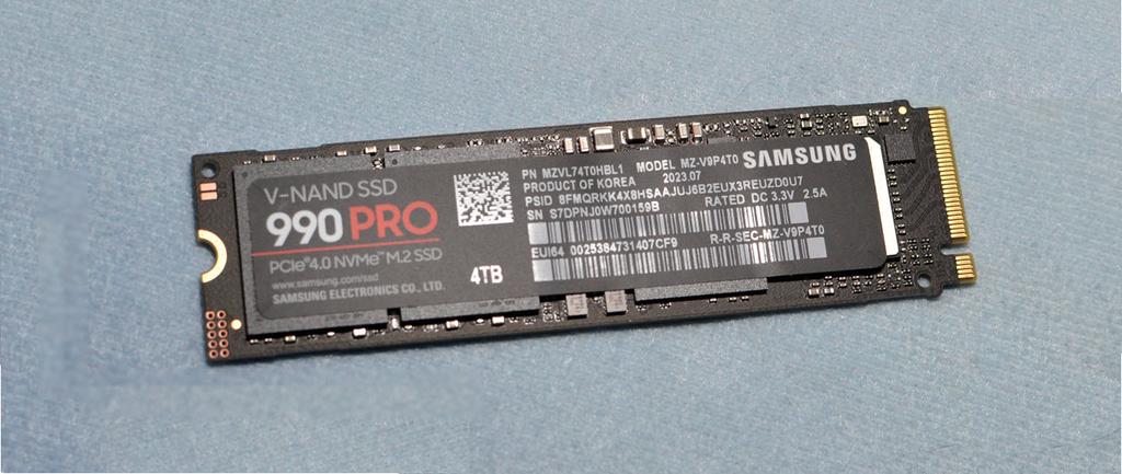 Samsung 990 PRO 4TB NVMe SSD (PCIe 4.0) – Topprestaties, Computers en Software, Harde schijven, Zo goed als nieuw, Intern, SSD